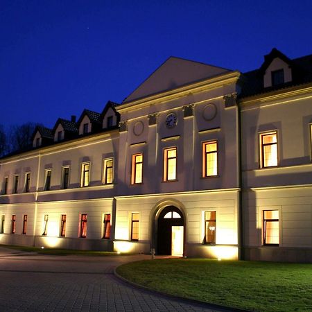 Zamek Kamenny Dvur 호텔 Mostov 외부 사진